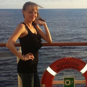 Meet your Posher, Nicole